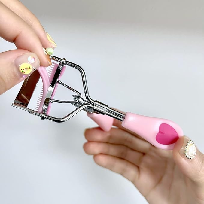 2 Pcs Stainless Steel Eyelash Curler with Built-in Comb Pinch Pain-Free Suitable for Any Eye Shapes and Sizes, with 4 Silicone Refill Pads(Black&Light Pink)