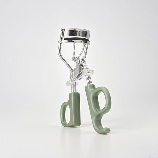 Professional Eyelash Curler,1 Count Eyelash Curlers, Eyelash Curler with Pads, Pain-Free Lash Curler with Non-Slip Handle, Gentle for Sensitive Eyes, Fits All Eye Shapes (Green)