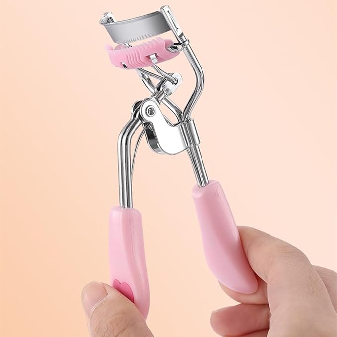 Stainless Steel Eyelash Curler with Built-in Comb Pinch Pain-Free Suitable for Any Eye Shapes and Sizes, with 5 Silicone Refill Pads (Light Pink)