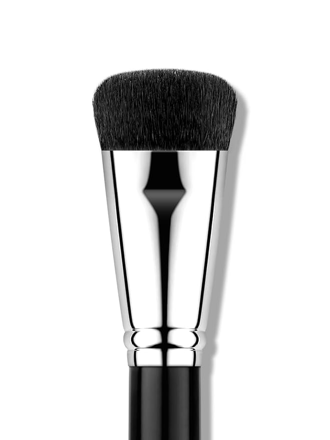 Contour Brush, EigshowBeauty Premium Synthetic Bristles Face Bronzer Brush, Flat makeup brush for Powder Cream Liquid Blending - Vegan & Cruelty-Free Foundation Brush