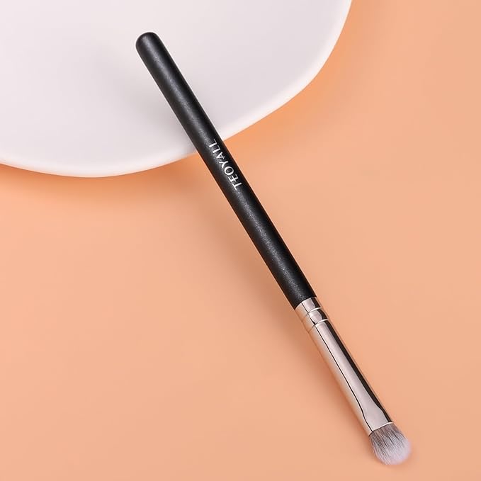 TEOYALL Eye Crease Brush, Soft Dense Synthetic Bristles Eyeshadow Brush Flat Concealer Brush For Powder Cream Concealer Highlight