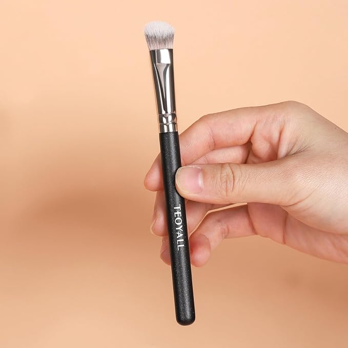 TEOYALL Under-Eye Concealer Brush, Small Flat Angled Synthetic Bristles Flawless Coverage Multitask Brush with Liquid Cream Powder