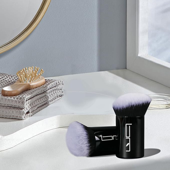 Angled Foundation Makeup Brush, Kabuki Brush For Powder, Blush, Bronzer, Concealer, Portable Brush Cover, Perfect for Travel