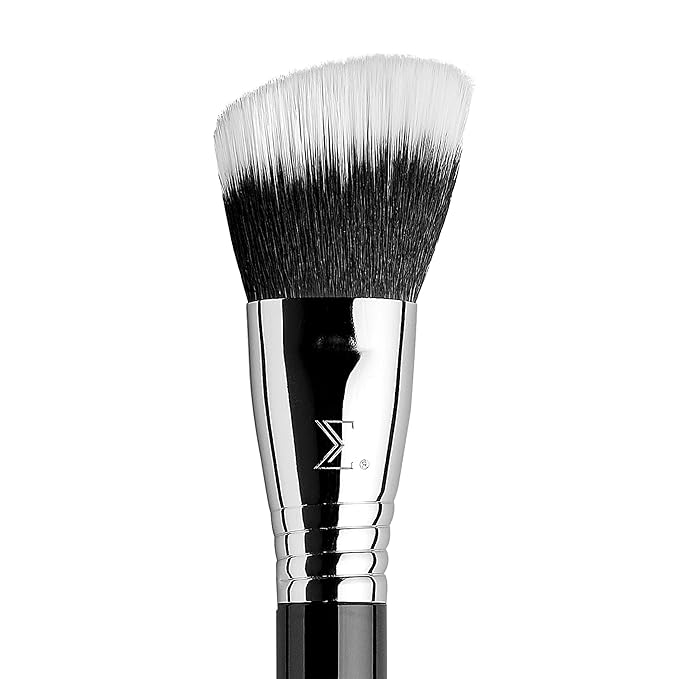 Sigma Beauty F53 Air Contour and Blush Brush – Angled Makeup Brush for Blush & Bronzer, Perfect for Sheer to Medium Coverage, Professional, Streak-Free Application (1 Brush)