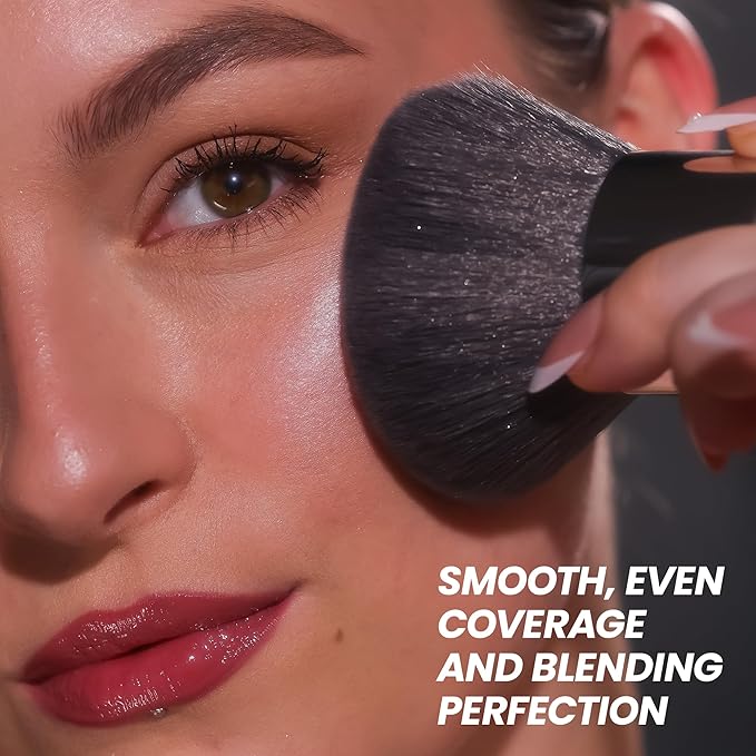 Wonderskin Kabuki Brush - Round Top Bronzer Brush for Face & Body - Ultra-Soft Bristles for Liquid, Pressed, Loose Foundation or Setting Powder Makeup