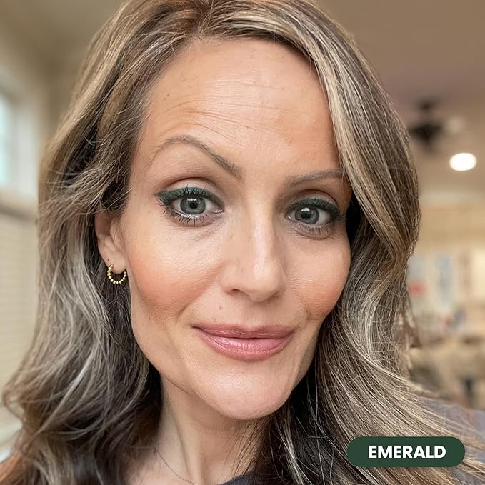 PRIME PROMETICS PrimeEyes Glide Eyeliner for Mature Women – Waterproof, Long-Stay and Mess-Proof – Gel Creme Texture, Discreet Sharpener and Effective Smudger (Emerald)