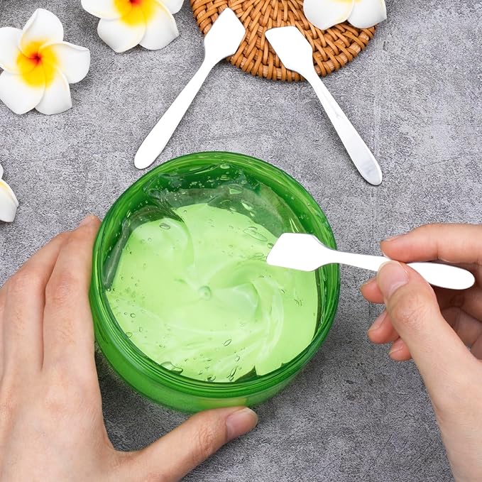 3pcs Mini Metal Makeup Spatula, Reusable Cosmetic Cream Spatulas Spoon, Skincare Scoop Applicator Facial Massage Beauty Tools for Mixing and Sampling Face Eye Cream- Silver