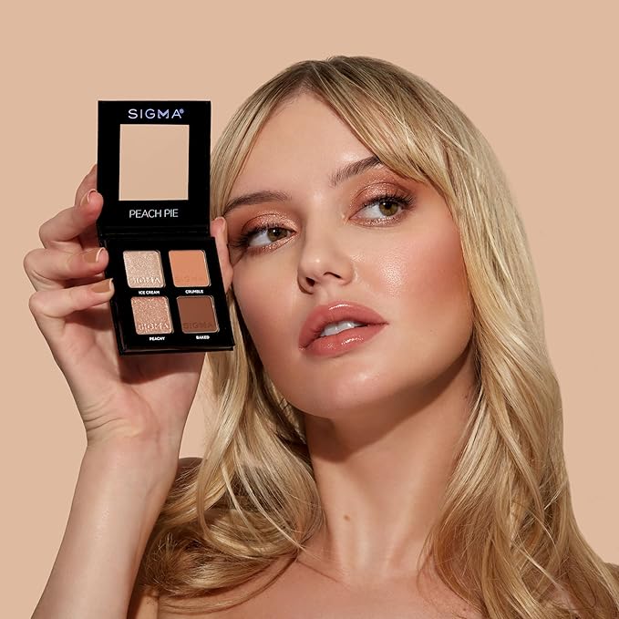 Sigma Beauty Quad Eyeshadow Palette – Makeup Eyeshadow Quad with a Buttery Soft Formula and Buildable, Blendable Shades for a Flawless Eye Look, Designed for All Day Wear (Peach Pie)