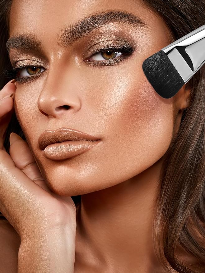 Contour Brush, EigshowBeauty Premium Synthetic Bristles Face Bronzer Brush, Flat makeup brush for Powder Cream Liquid Blending - Vegan & Cruelty-Free Foundation Brush