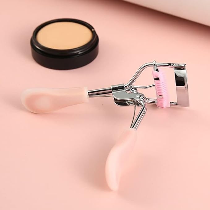 2 Pcs Stainless Steel Eyelash Curler with Built-in Comb Pinch Pain-Free Suitable for Any Eye Shapes and Sizes, with 4 Silicone Refill Pads（Hazy Pink&Light Pink）