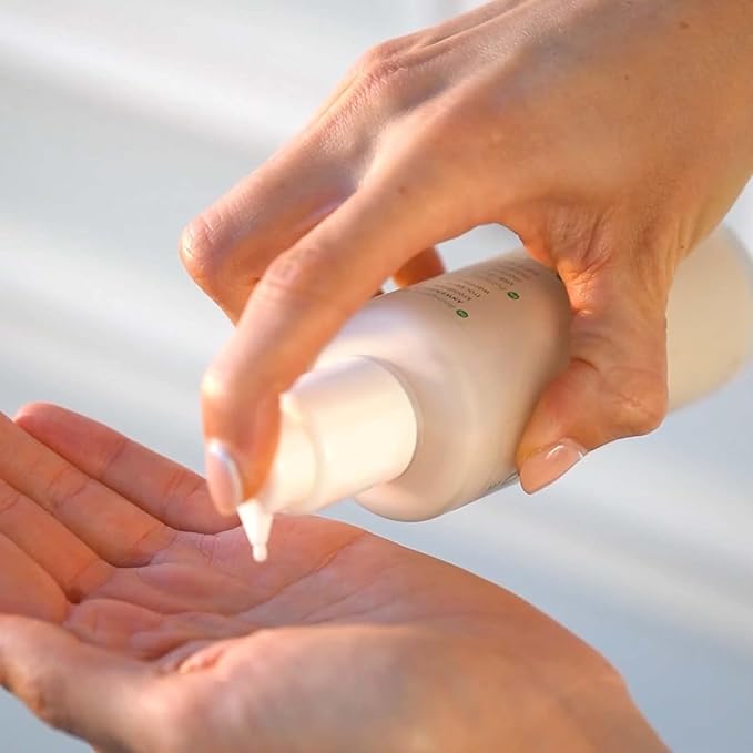 ANNEMARIE BÖRLIND – LL REGENERATION Cleansing Milk – Sustainably Sourced Natural 2in1 Facial Cleanser & Make-up Remover to remove Impurities on Skin – Step 1 of 5 - 5 Oz