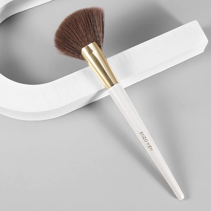 Angled Fan Brush for Makeup, Thick Fluffy Blush Brush for Cheeks, Sculpt and Contour Bronzer Brush - White, 169L
