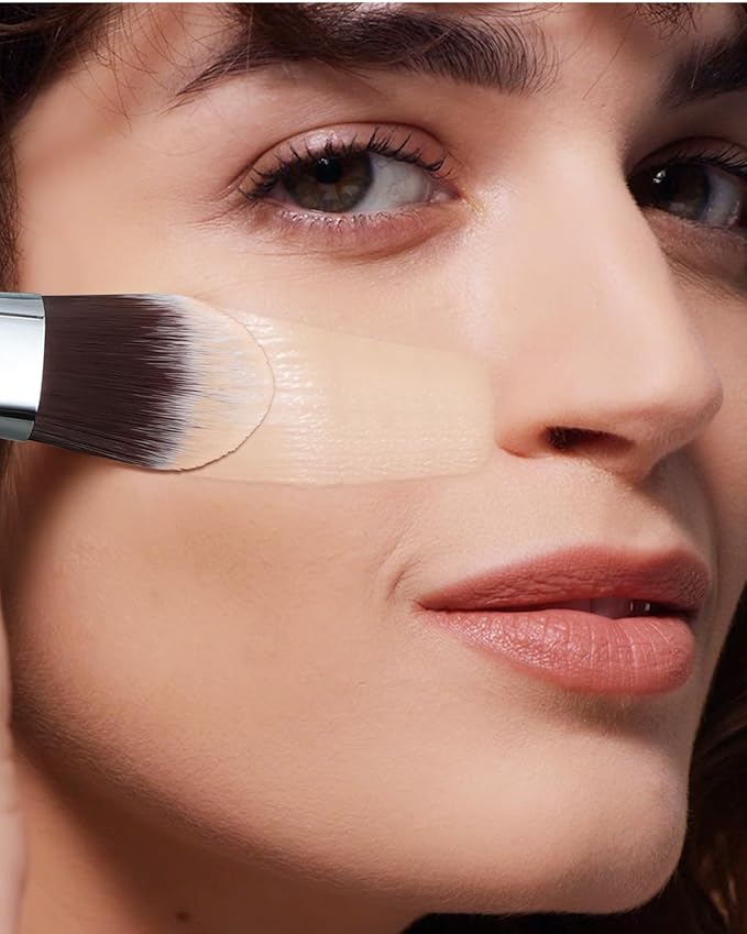Flat Foundation Brush, EIGSHOW Foundation Makeup Brush for Liquid, Cream, Mask, Streak-Free Blending, Vegan & Cruelty-Free (F615)
