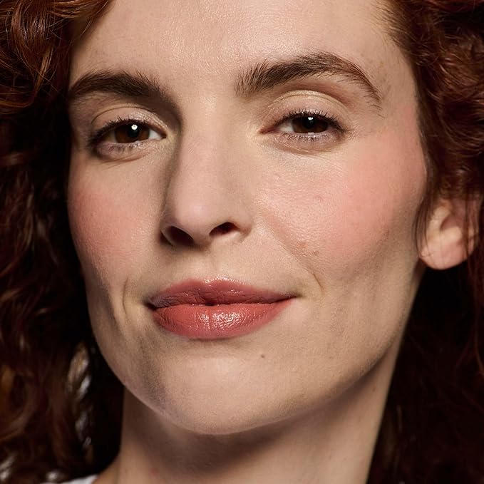 No Makeup Makeup Crème Classic Lipstick, Foolproof Sheer-to-Bold Formula Delivers Long-Lasting Hydration and Buildable Color, Lightweight Satin Finish, Made with Skin-Loving Ingredients, Peach 02