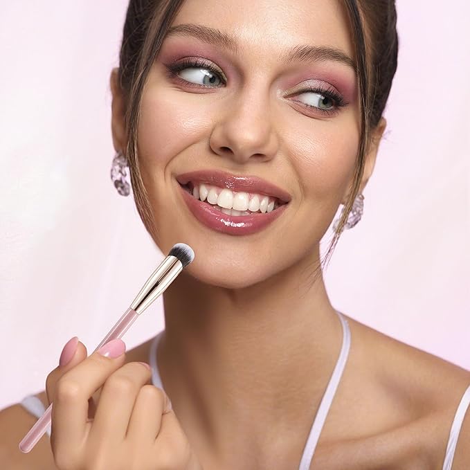 Concealer Brush with Travel Cover – Angled Under Eye Makeup Small Foundation Precision Face Blending Brush for Color Corrector & Nose Contour, Soft Vegan Bristles for Sensitive Skin (PINK)