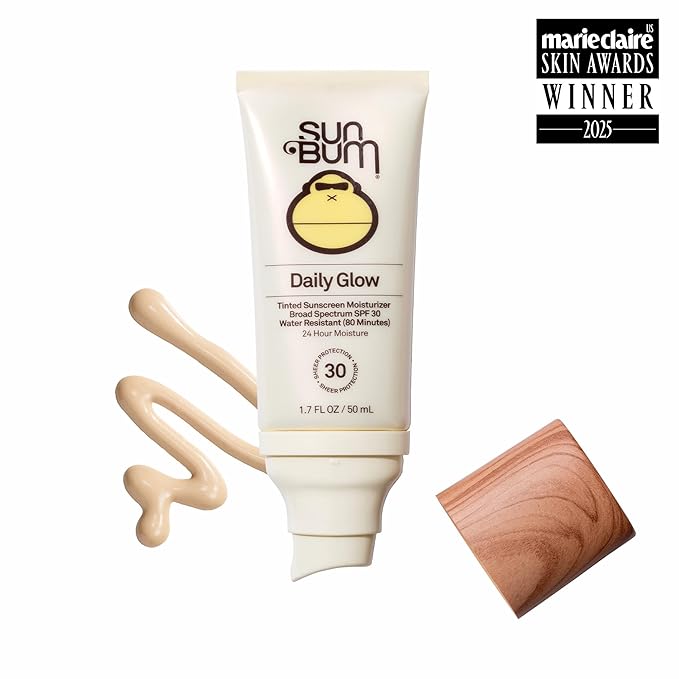 Sun Bum Daily SPF 30 Glow Sunscreen Face Lotion - Moisturizing Facial Sunscreen - Tinted - Dewy Finish - Hawaii 104 Act Compliant (Made without Octinoxate & Oxybenzone) - Travel Size - 1.7 oz