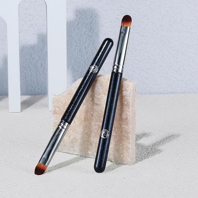 ENERGY Concealer Brush Under Eye Flat Makeup Brush for Eyebrows Foundation Concealer Blending with Liquid Cream Cosmetics Flawless Full Coverage Vegan Face Brush Blue