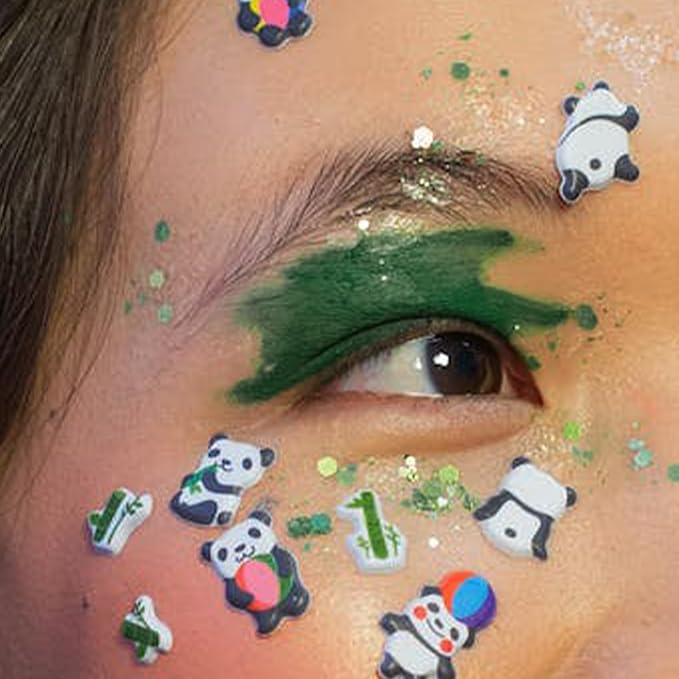 Liquid Eyeliner, Green Eyeliner, Long Lasting & Fast Drying Colored Green Eye Liner Pen, Felt Tip Applicator for Precise Application, Water Removable, (Matcha Mystique)