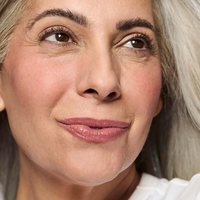 No Makeup Makeup Crème Classic Lipstick, Foolproof Sheer-to-Bold Formula Delivers Long-Lasting Hydration and Buildable Color, Lightweight Satin Finish, Made with Skin-Loving Ingredients, Pink 02