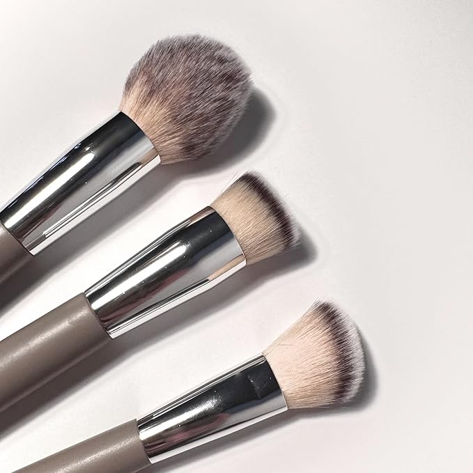 Sandstone Scandinavia oft Collection Makeup Brush - Professional Premium Powder brush for applying and blending loose and compact powder. Ultra soft bristles. Vegan brush for all skin types
