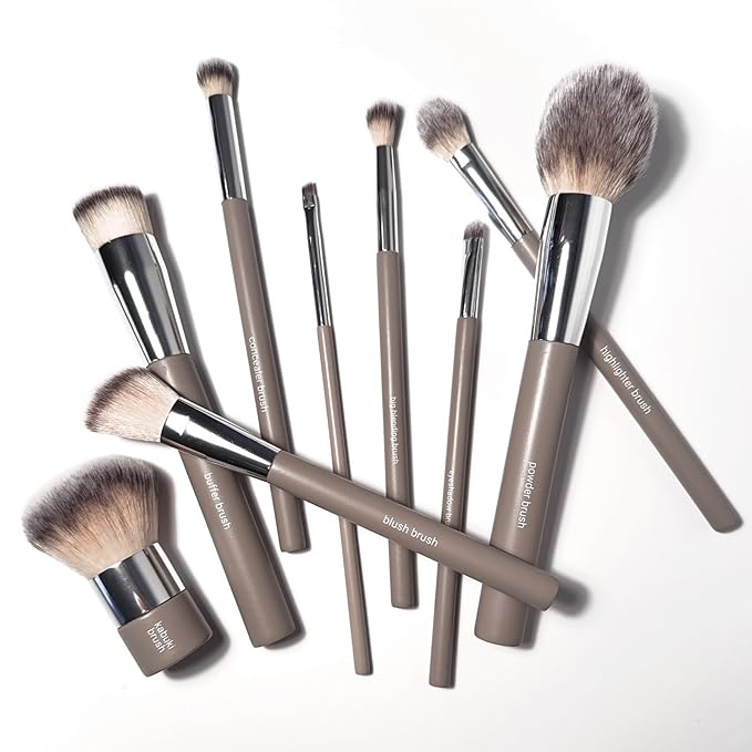 Sandstone Scandinavia Soft Collection Makeup Brush - Professional Premium Highlighter brush for applying and blending highlighter. Ultra soft bristles. Vegan Makeup brush for all skin types