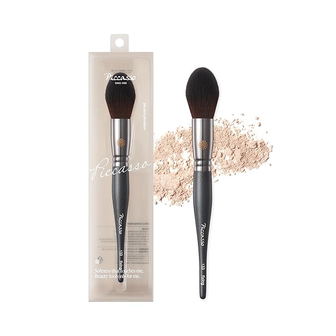 Piccasso 133 Fixing Powder Brush – Soft Synthetic Bristles for Setting Powder, Smooth and Flawless Face Makeup, Gentle Coverage for Pores and Texture, Korean Professional Makeup Brush for Daily Use