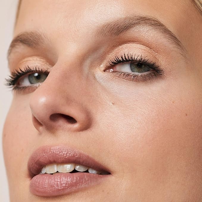 M. Asam MAGIC FINISH Mousse Eyeshadow Angel-Eyes - Eye shadow with champagne finish, intense color with 10 hours hold & no smudging, make-up with hyaluronic acid, caffeine & glycerin, 0.27 Fl Oz