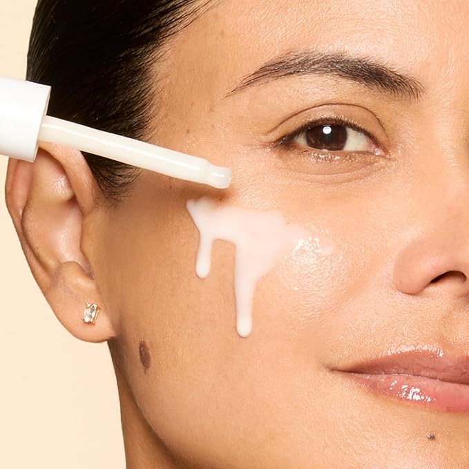 Honest Beauty Hydrogel Deep Hydration Hyaluronic Acid Serum | Moisturizes + Plumps | Hypoallergenic, Fragrance Free, Vegan, Gentle for Sensitive Skin | 1 fl oz