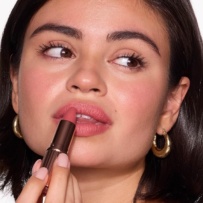 MCoBeauty - Crème Matte Luxe Lipstick - Long Lasting Hydrating Soft Matte Lipstick with Square-Tip Bullet - Cheeky Chat, Nude Pink Shade - 3.5g - Lip Makeup