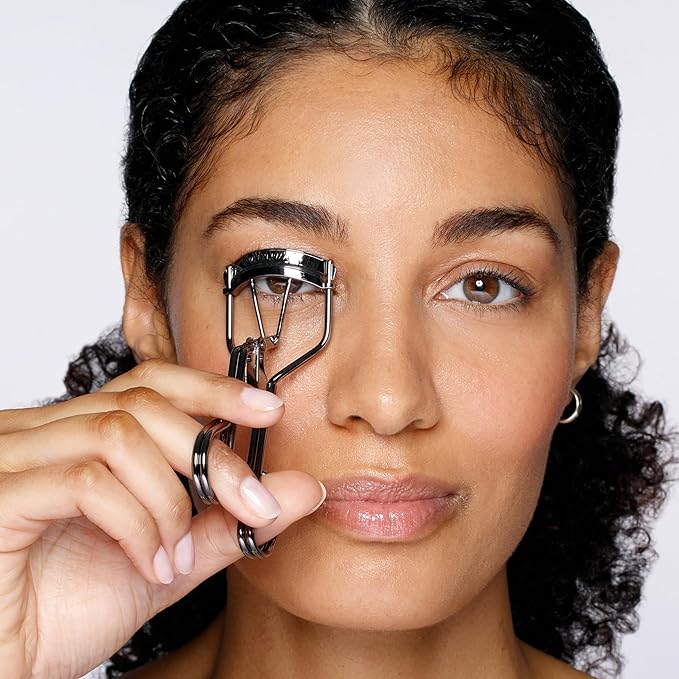 Tweezerman Pro Master Black Eyelash Curler - Designed for Almond-Shaped Eyes