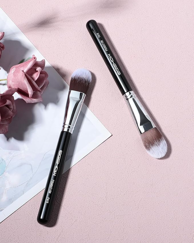 Flat Foundation Brush, EIGSHOW Foundation Makeup Brush for Liquid, Cream, Mask, Streak-Free Blending, Vegan & Cruelty-Free (F615)
