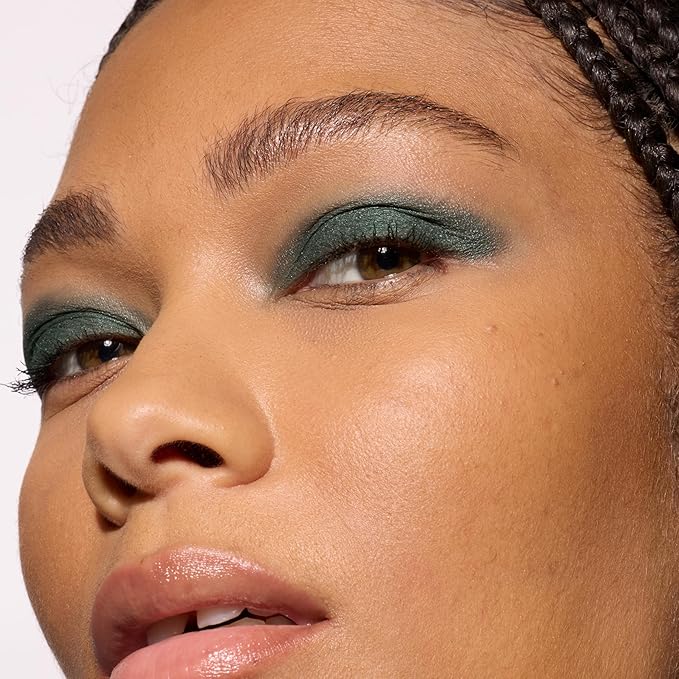 L'Oreal Paris Makeup Le Shadow Stick Eyeshadow, Blendable, Smudge-Resistant, Smokey Cream Eyeshadow, 270 Twilight Emerald